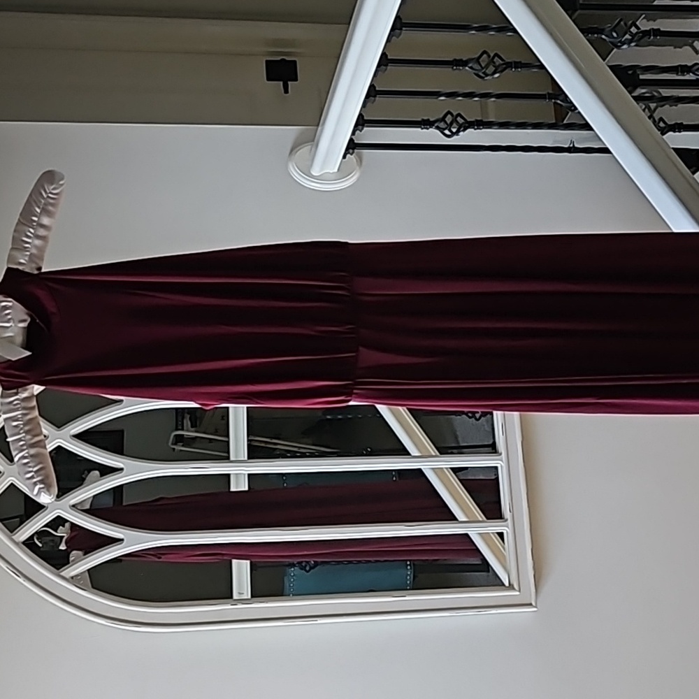 Burgundy dress size xs beautiful by Venus For Prom,dinner, Date Night, Etc. - Picture 11 of 12